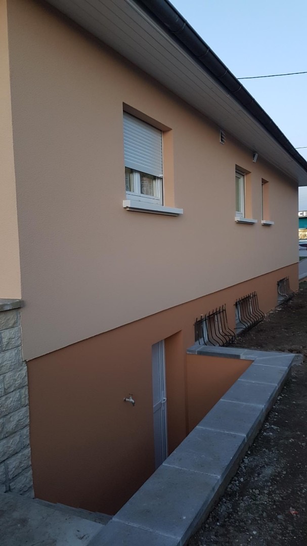 Travaux de ravalement de fa&ccedil;ade et pose de cr&eacute;pi et peinture &agrave; c&ocirc;t&eacute; de Mulhouse et Burnhaupt-le-Haut, Haut-Rhin Saint-Louis