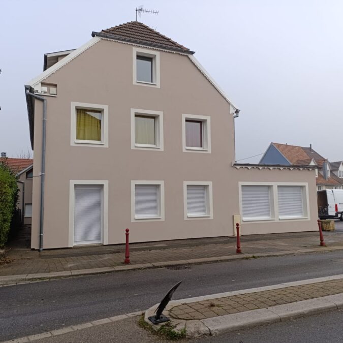 PHOTO 2024 11 16 11 01 04 675X675 | Isol Paint Transformation d’une Ancienne Pharmacie en Cabinet de Kinésithérapie à Sentheim : Une Isolation Extérieure Réussie Cernay 1