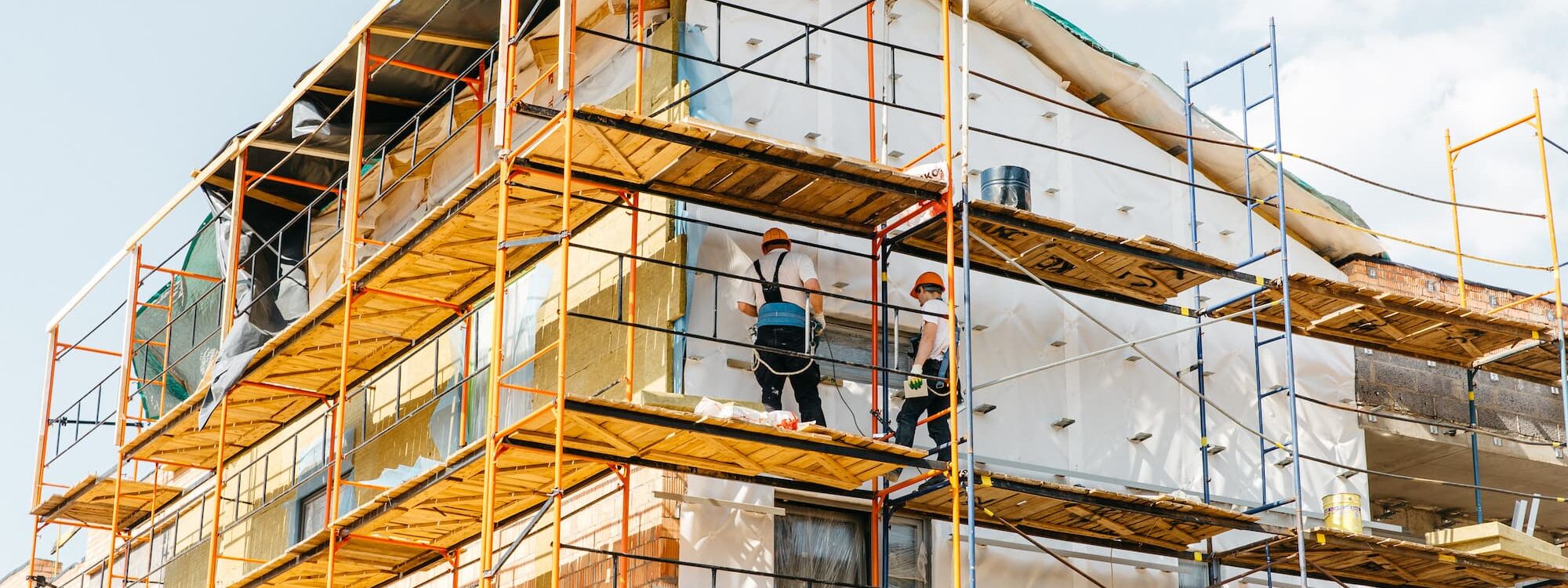 ECHAFAUDAGE_FACADE 2000X750 | Isol Paint Quelles sont les contraintes de chantier pour un ravalement de façade (échafaudage, accès) ? Cernay